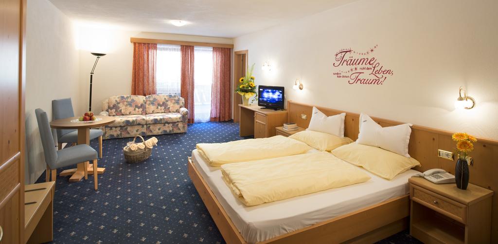 Hotel Bergblick Racines Exteriér fotografie