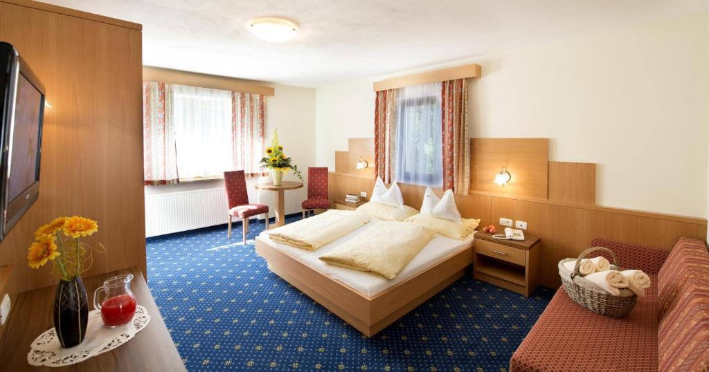 Hotel Bergblick Racines Pokoj fotografie